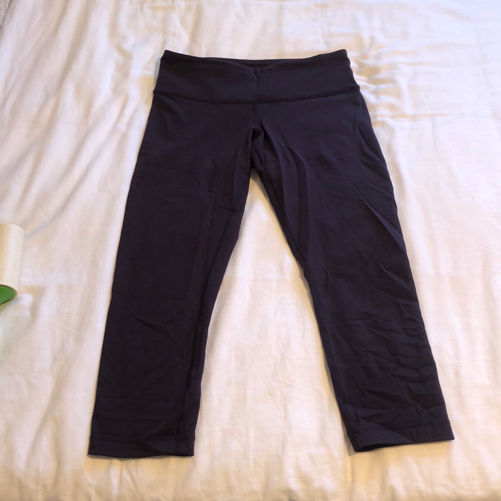 Lululemon Wunder Under cropped leggings